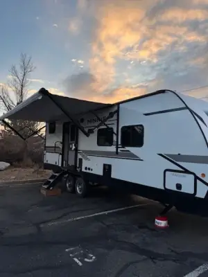 2021 WINNEBAGO MINNIE photo 2