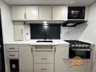 2027 Grand Design Imagine XLS photo 18