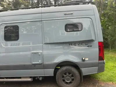 2021 WINNEBAGO REVEL photo 4