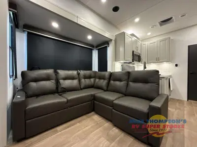 2027 Grand Design Influence photo 14
