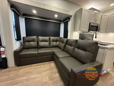 2027 Grand Design Influence photo 13