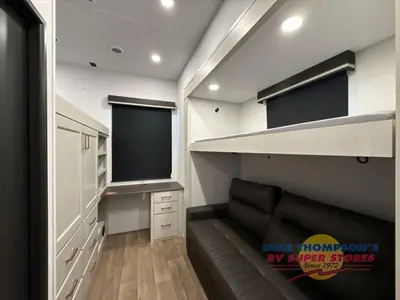2027 Grand Design Influence photo 37