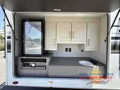 2027 Grand Design Influence photo 48