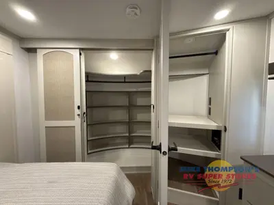2027 Grand Design Influence photo 31