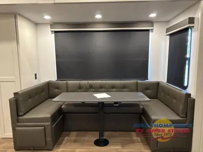 2027 Grand Design Influence photo 17