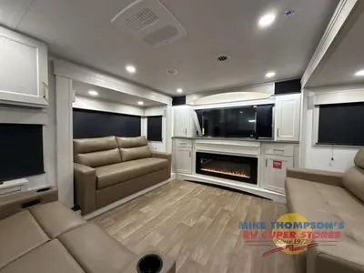 2027 Grand Design Solitude photo 11