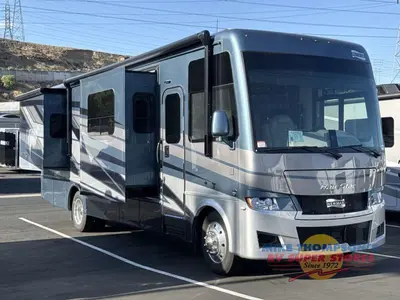 New 2027 Newmar Bay Star 3225