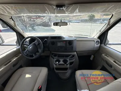 2027 Thor Motor Coach Chateau photo 10