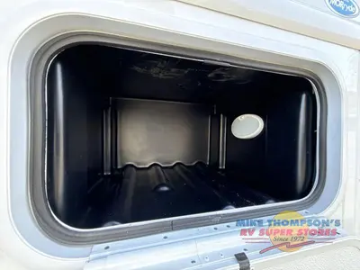 2027 Thor Motor Coach Chateau photo 39