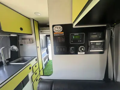 2021 WINNEBAGO REVEL photo 3
