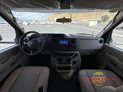 2027 Thor Motor Coach Chateau photo 10
