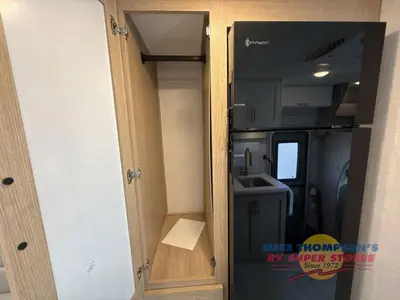 2027 Thor Motor Coach Chateau photo 23
