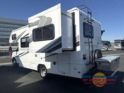 2018 Forest River RV Forester LE photo 9