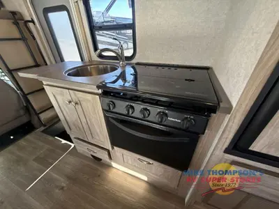 2018 Forest River RV Forester LE photo 23