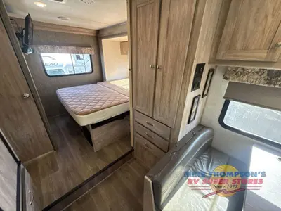 2018 Forest River RV Forester LE photo 18