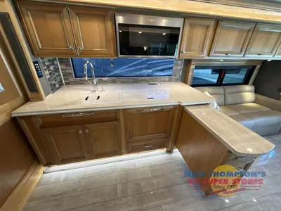 2021 Tiffin Motorhomes Phaeton photo 28