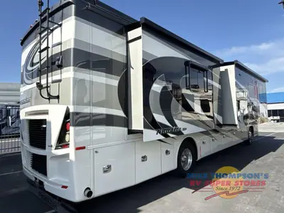 2021 Tiffin Motorhomes Phaeton photo 3
