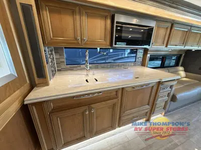 2021 Tiffin Motorhomes Phaeton photo 30
