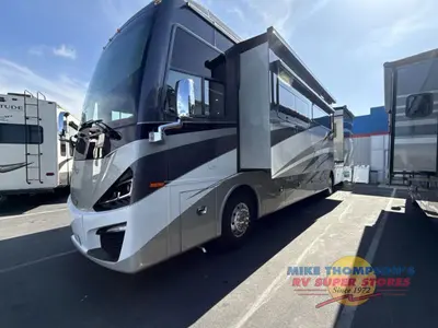 2021 Tiffin Motorhomes Phaeton photo 7