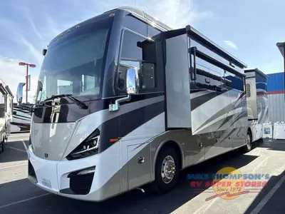 2021 Tiffin Motorhomes Phaeton photo 10