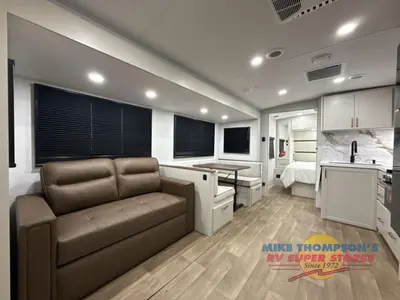 2027 Grand Design Imagine photo 11