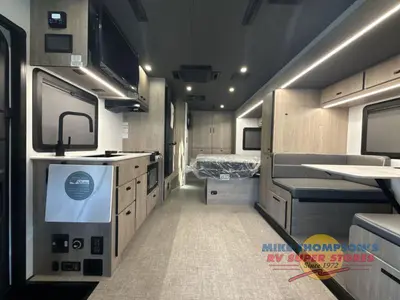 2027 Grand Design Lineage Series M photo 15