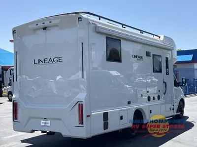 2027 Grand Design Lineage Series M photo 42