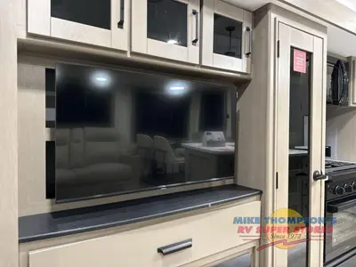 2027 Grand Design Reflection photo 17