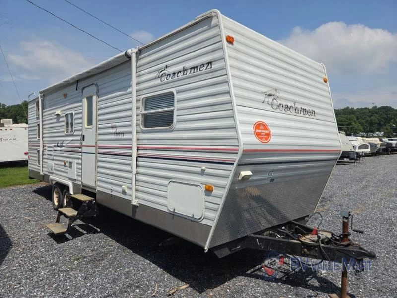 2005 Coachmen RV Spirit of America exterior