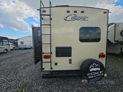 2017 Keystone RV Cougar X-Lite photo 4