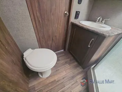 2017 Keystone RV Cougar X-Lite photo 22