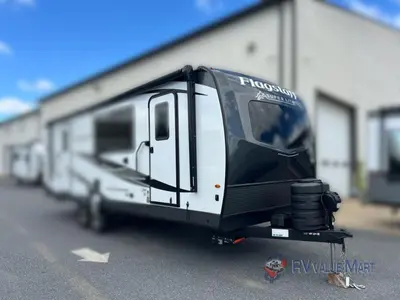 2025 Forest River RV Flagstaff Super Lite photo 3