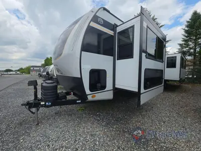 2025 Forest River RV Vibe photo 2
