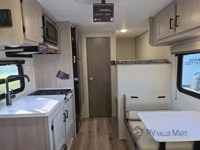2026 Coachmen RV Catalina Summit Series 7 photo 11