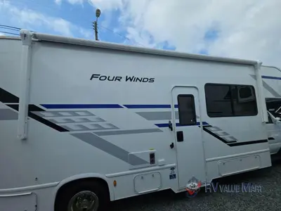 2026 Thor Motor Coach Four Winds photo 13