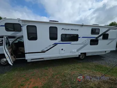 2026 Thor Motor Coach Four Winds photo 5