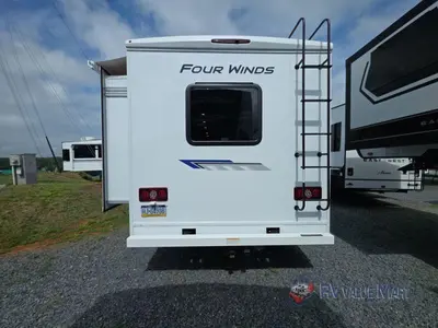 2026 Thor Motor Coach Four Winds photo 7