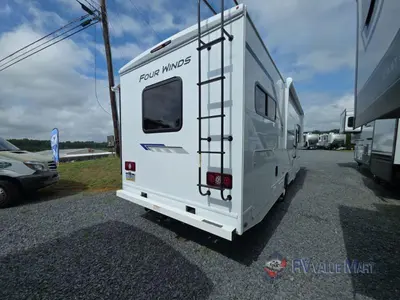 2026 Thor Motor Coach Four Winds photo 8