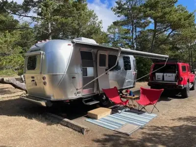 2022 AIRSTREAM CARAVEL photo 3