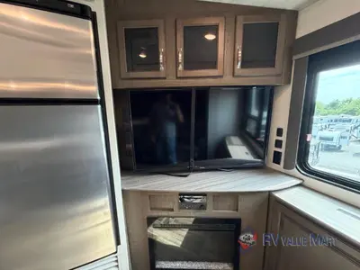 2021 Keystone RV Cougar Half-Ton photo 12