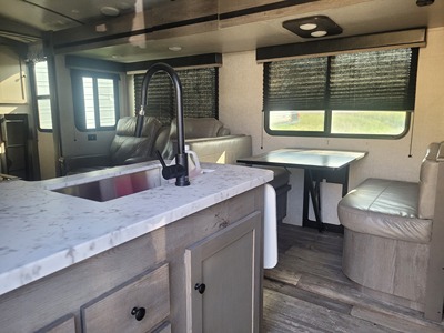 2020 KEYSTONE OUTBACK ULTRA LITE photo 3