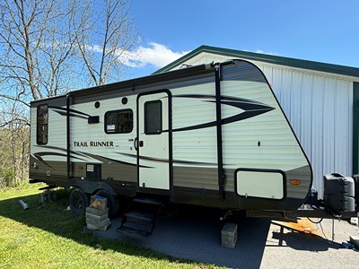 Used 2018 Heartland Trail Runner Sle Tr Sle 21