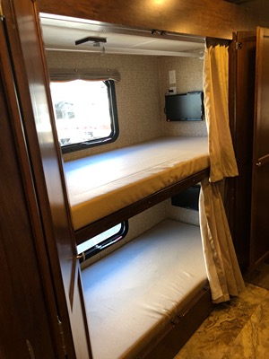 2016 COACHMEN MIRADA photo 6