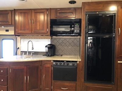 2016 COACHMEN MIRADA photo 8