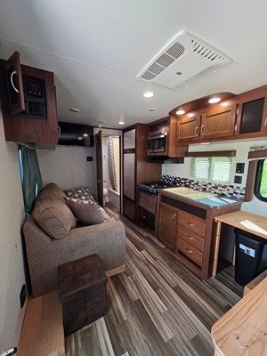2017 JAYCO JAY FLIGHT photo 3