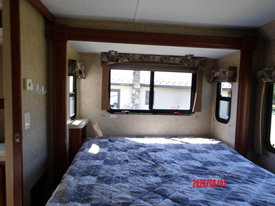 2012 FOREST RIVER SUNSEEKER photo 3