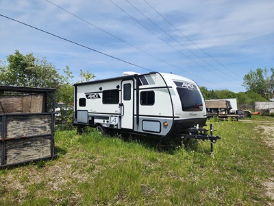 Used 2021 Coachmen Apex 194BHS