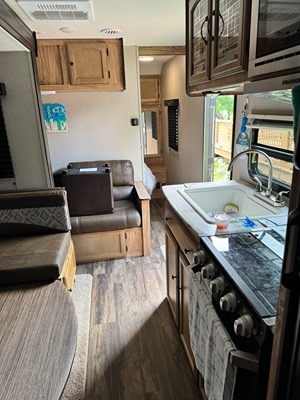 2019 COACHMEN FREEDOM EXPRESS ULTRA LITE photo 4