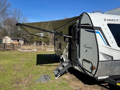 2022 COACHMEN FREEDOM EXPRESS photo 2
