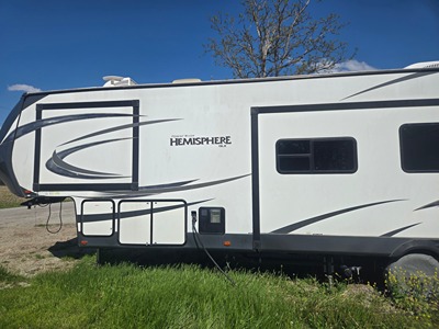 2019 FOREST RIVER SALEM HEMISPHERE photo 2